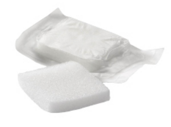 MEDICAZIONE IN COMPRESSE DI POLIURETANO ESPANSO FORMATO DA RETICOLI CELLULARI A NIDO D'APE 10PZ 5X5X1CM STERILE - Angeli Pharm